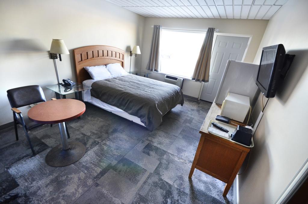 St. Norbert Hotel Winnipeg Phòng bức ảnh